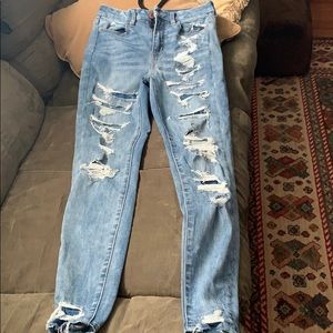 AMERICAN EAGLE Skinny Ripped Jeans